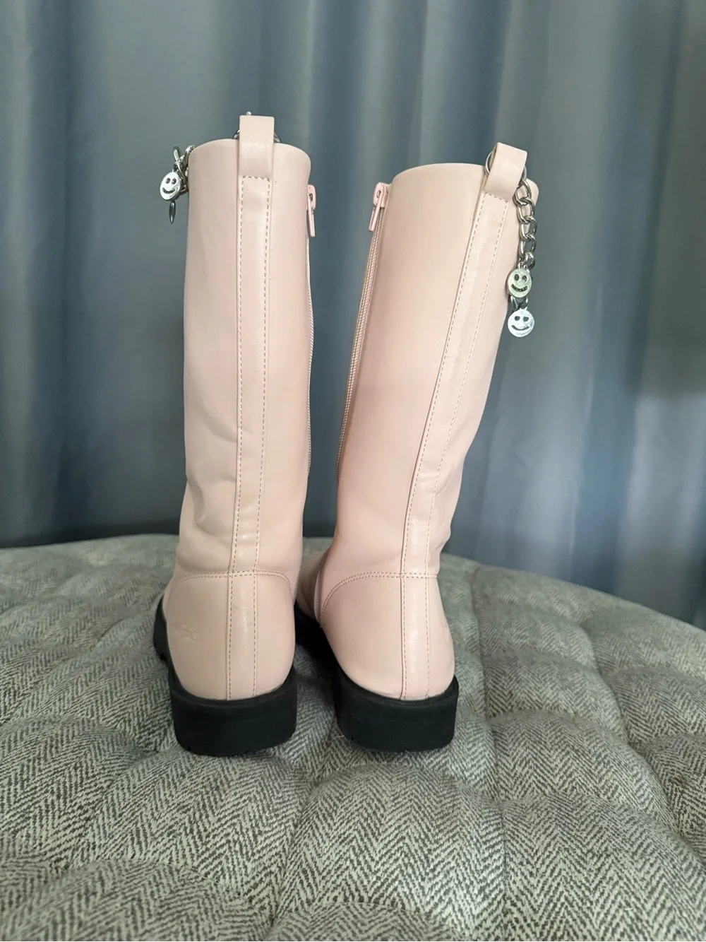 Women’s Lace-Up Knee-High Boots in Pale Pink